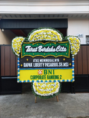 Papan Bunga Duka di Cihurip