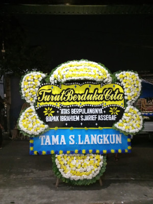 Papan Bunga Duka di Cihurip